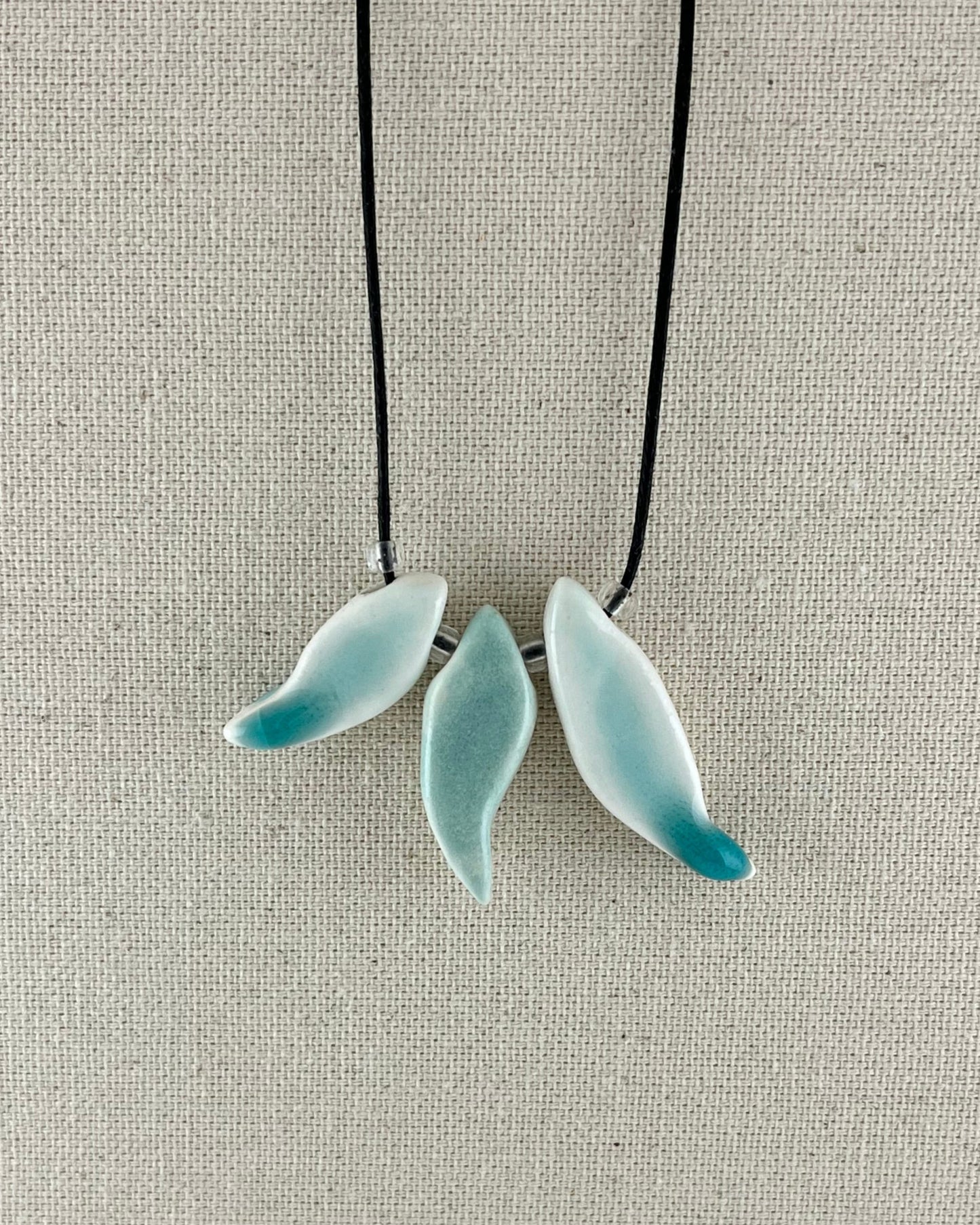 Porcelain necklace 043
