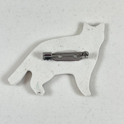 Porcelain brooch 004 - brown cat