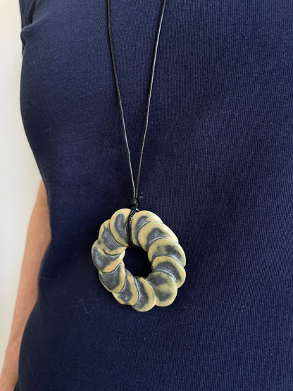 Sample necklace 010