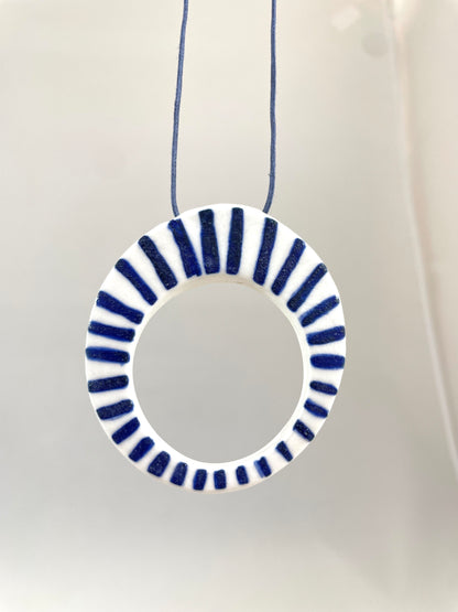 Porcelain necklace 016