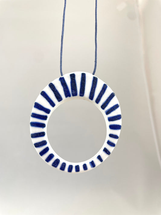 Porcelain necklace 016