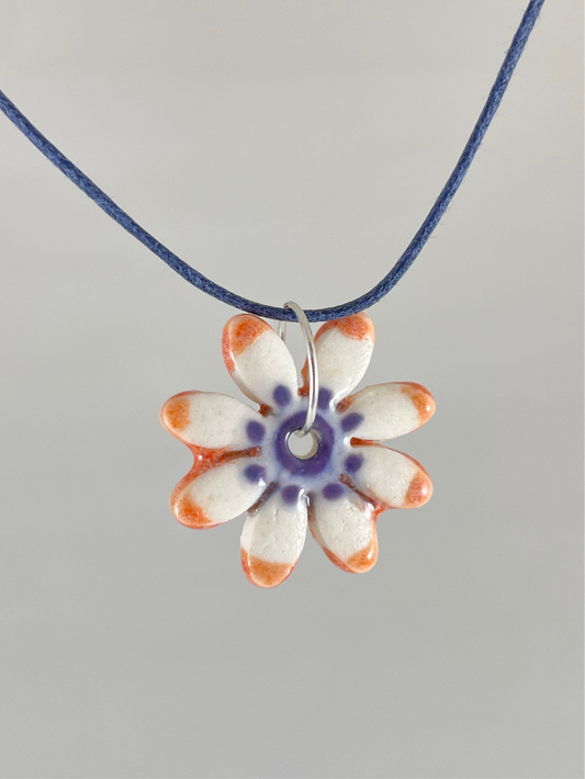 Porcelain necklace 010