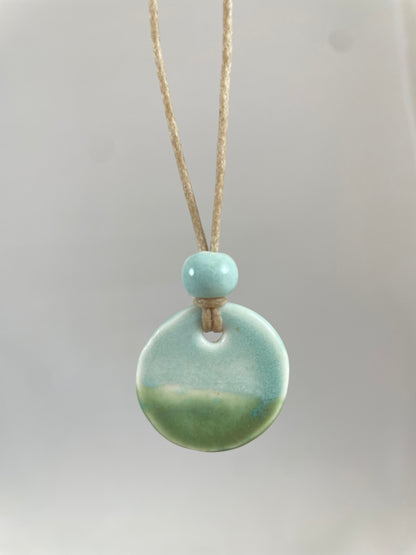 Porcelain necklace 017