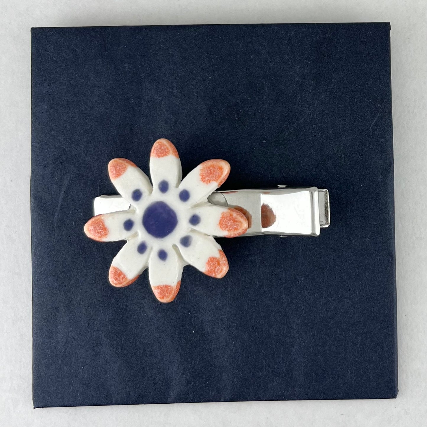 Porcelain hair clip 004
