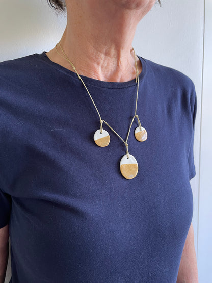 Sample necklace 009