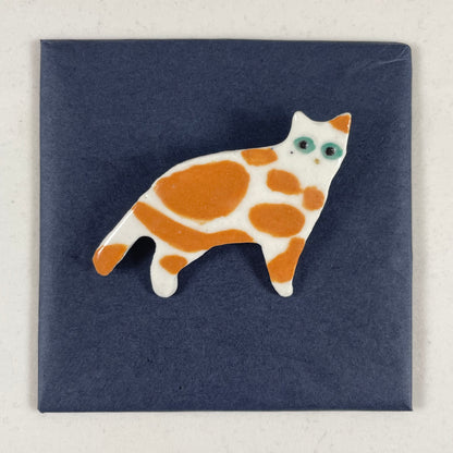 Porcelain brooch 005 - orange cat