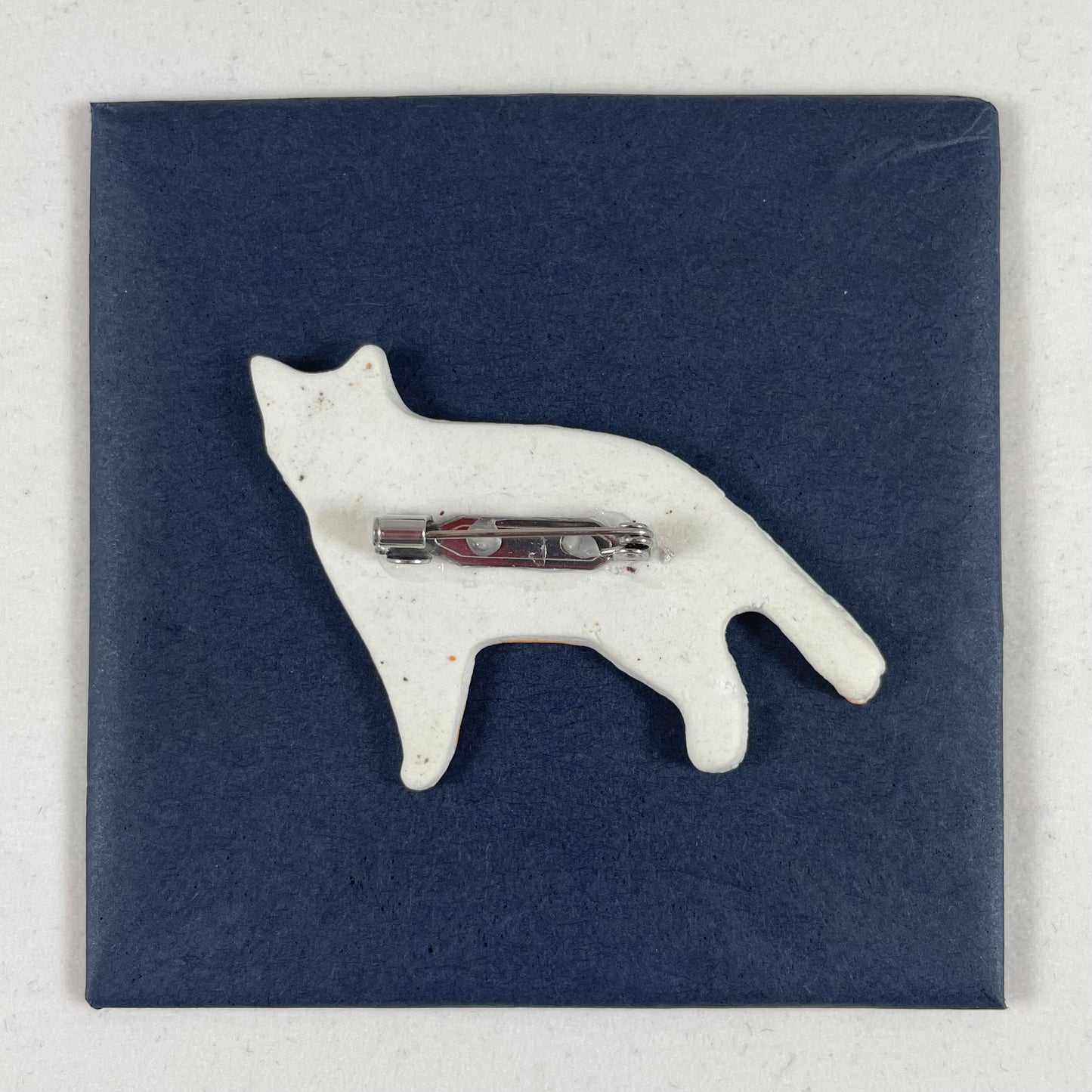 Porcelain brooch 005 - orange cat