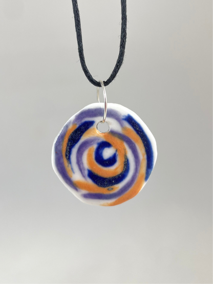 Porcelain necklace 012