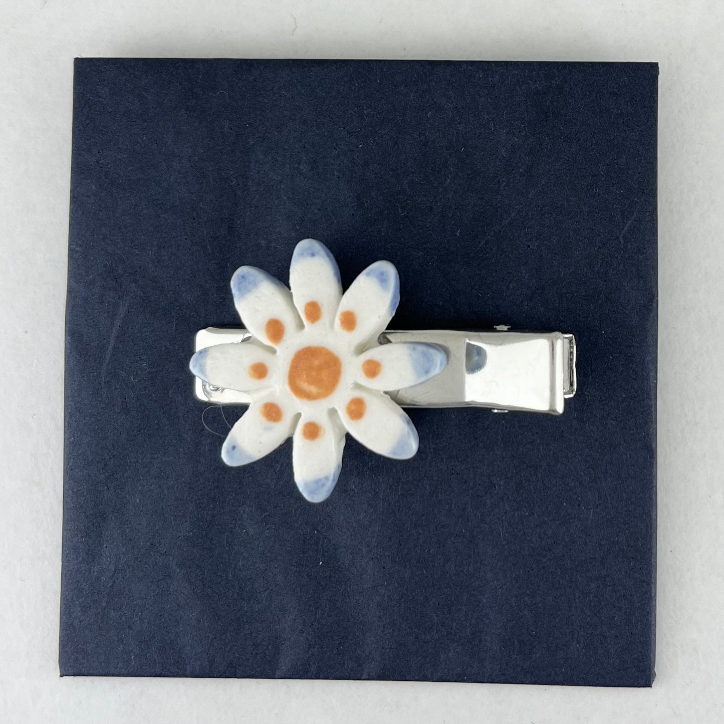 Porcelain hair clip 003