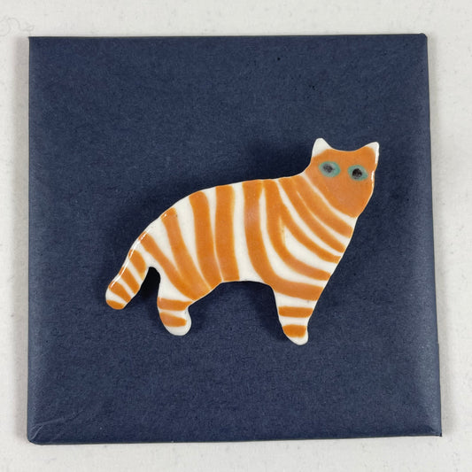 Porcelain brooch 006 - orange cat