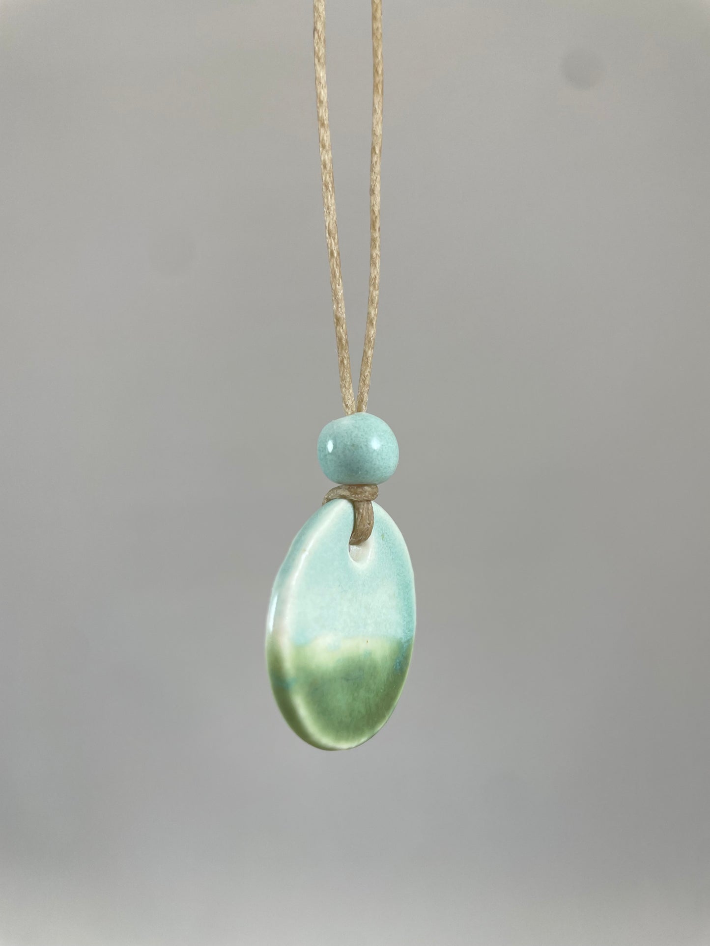 Porcelain necklace 017