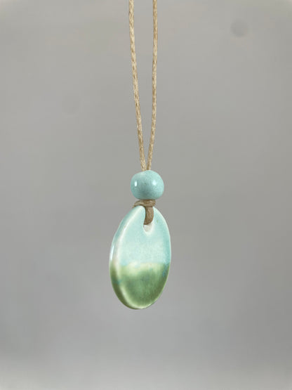 Porcelain necklace 017