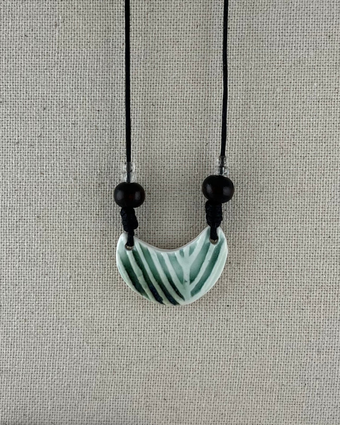 Porcelain necklace 041