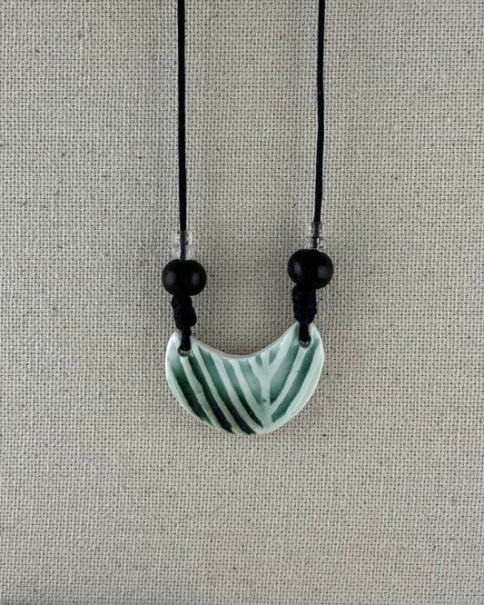 Porcelain necklace 041